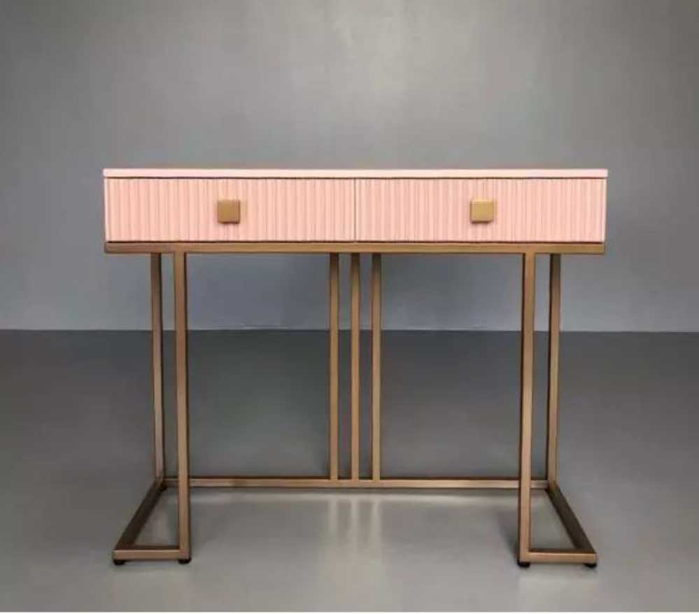 cnsole-tables